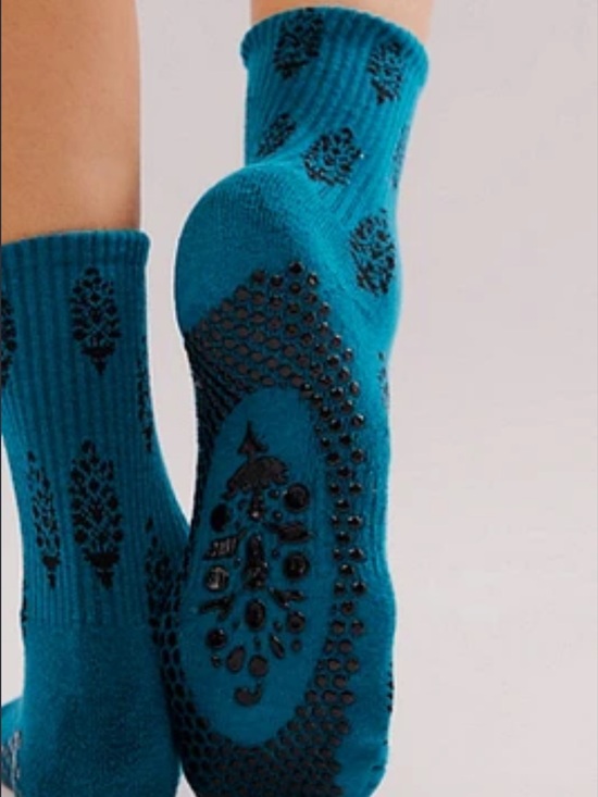Free People Accessories - Free People x Lucky Honey Buti Buti Pilates Grip Socks – Teal | NWT